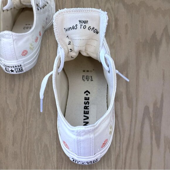 Converse Chuck Taylor All Star Low Top White Floral Embroidered Sneakers 8 - Picture 9 of 12